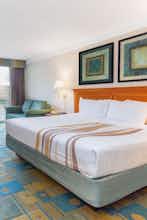 Hotel La Quinta Inn & Suites by Wyndham Redding photo 3