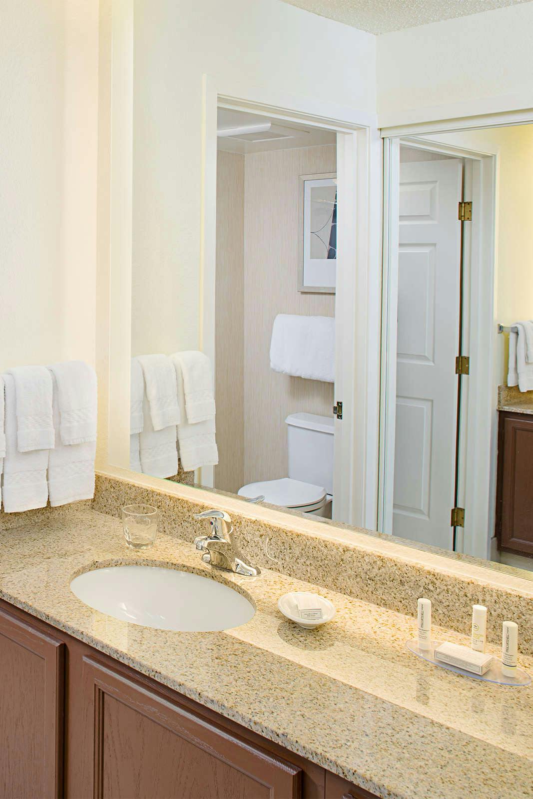 Hotel Residence Inn by Marriott Detroit Livonia photo 4