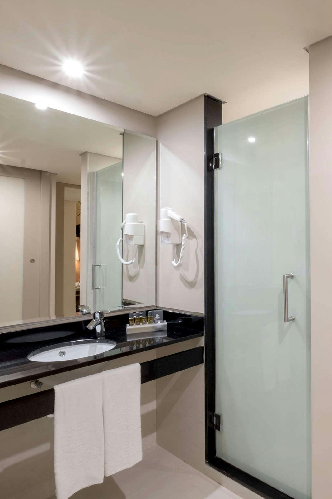 Hotel Vila Galé Porto Ribeira photo 2