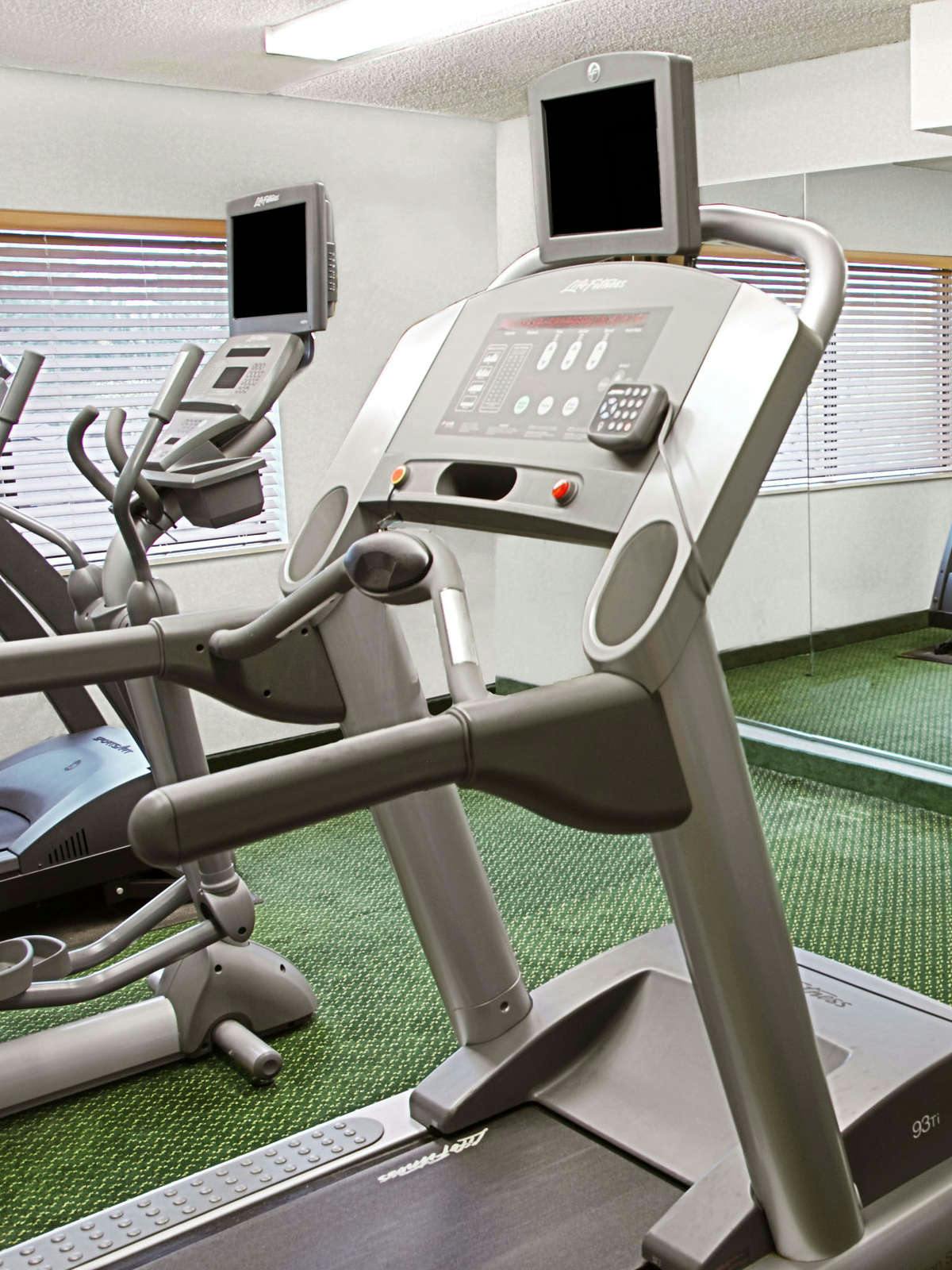 Hotel Sonesta ES Suites Cleveland Airport photo 5