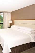 Hotel Embassy Suites by Hilton Seattle North Lynnwood photo 1