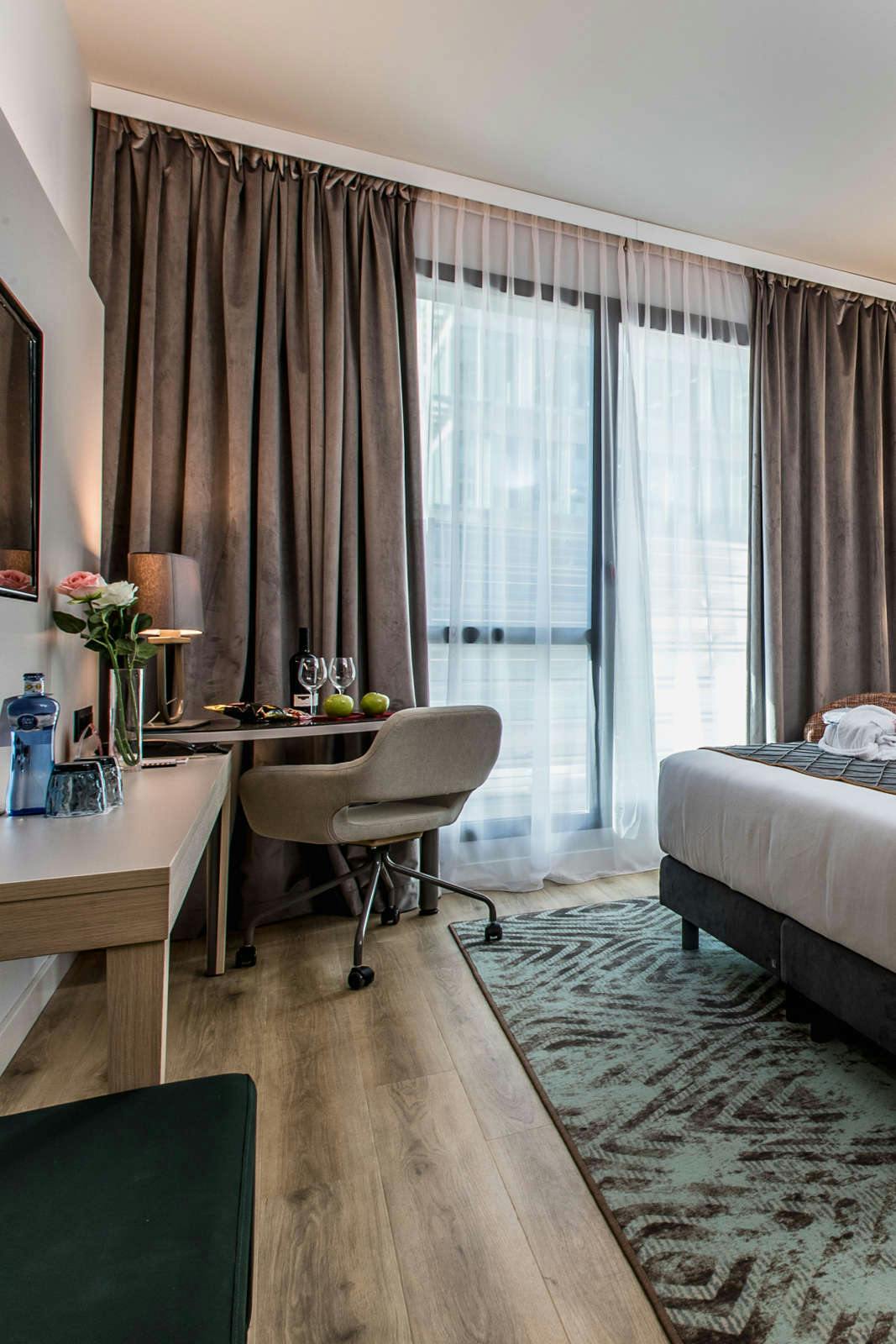 Hotel Leonardo Royal Hotel Barcelona Fira photo 5