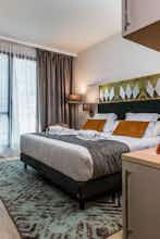 Hotel Leonardo Royal Hotel Barcelona Fira photo 2