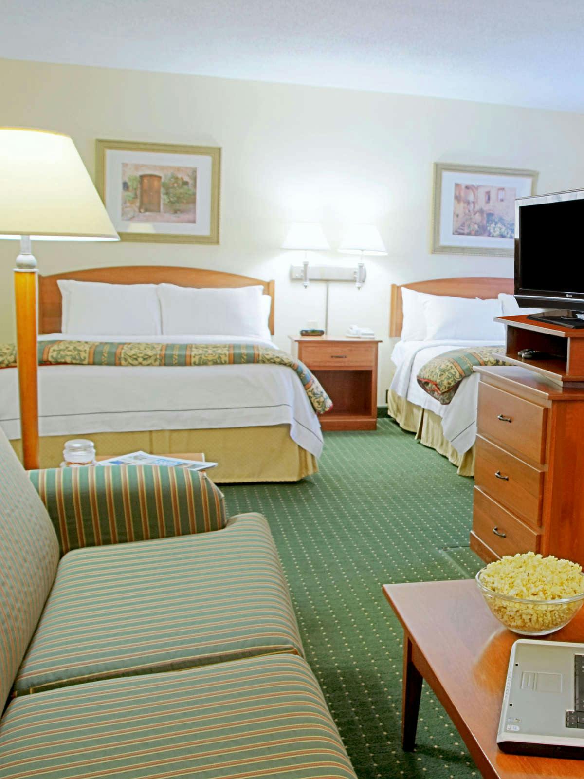 Hotel Sonesta ES Suites Cleveland Airport photo 2