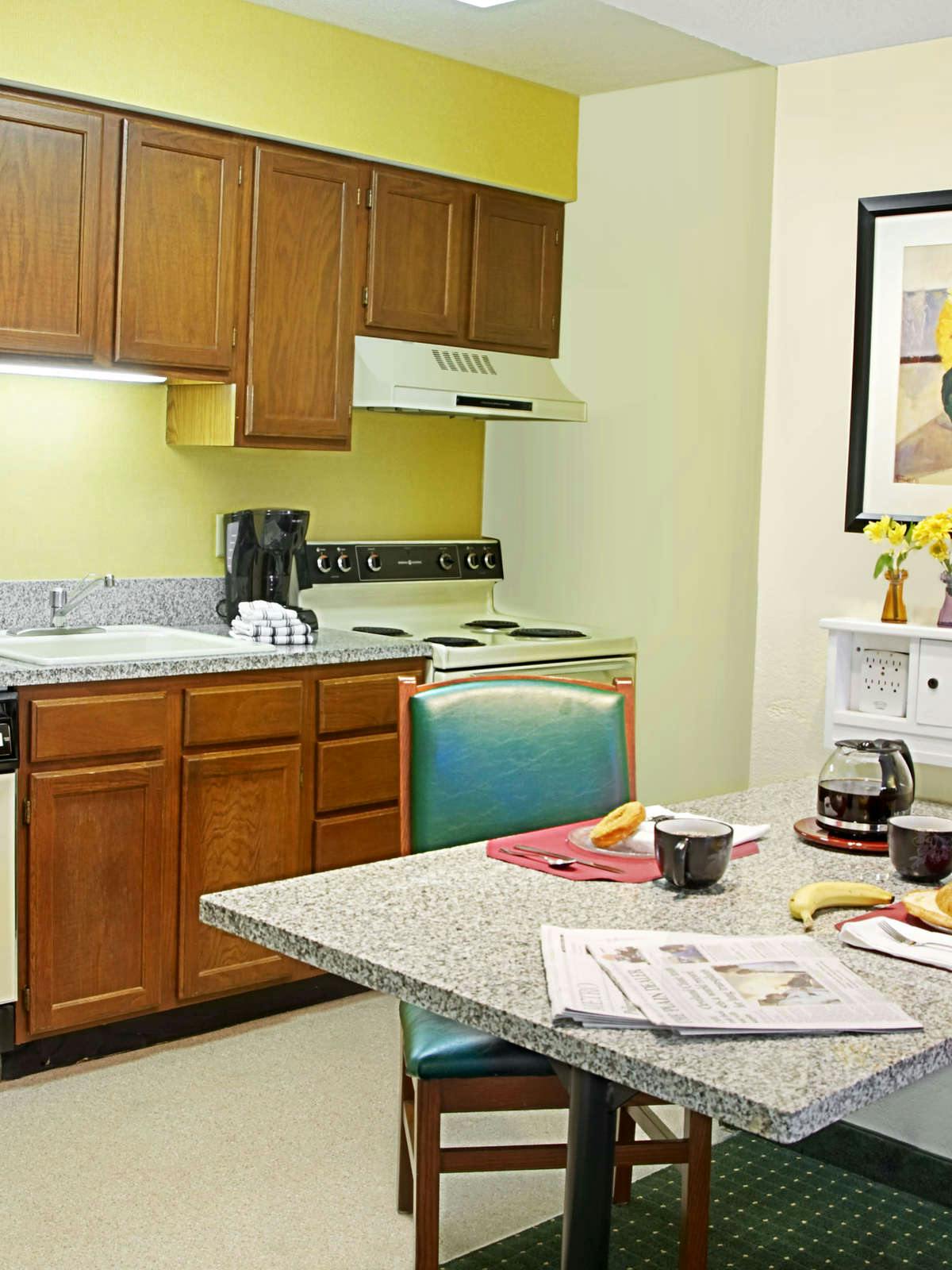 Hotel Sonesta ES Suites Cleveland Airport photo 3