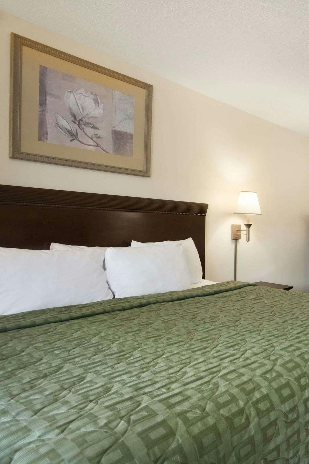 Days Inn Great Barrington Lenox Hoteltonight