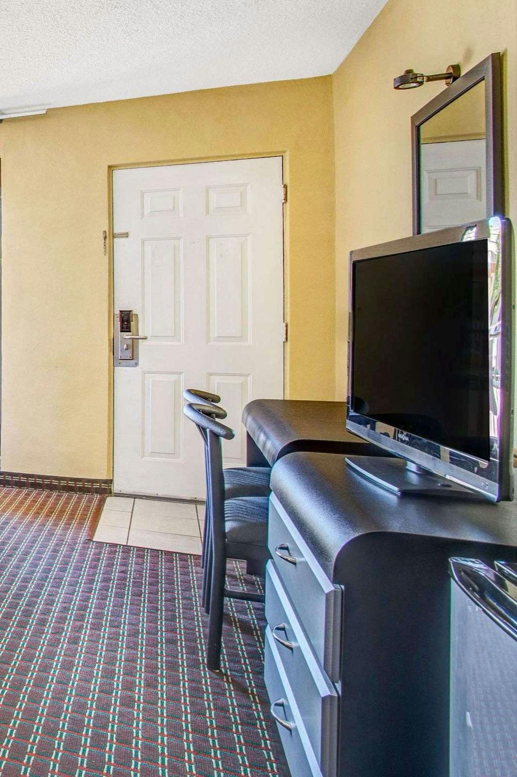 Hotel Days Inn St Petersburg Central photo 2