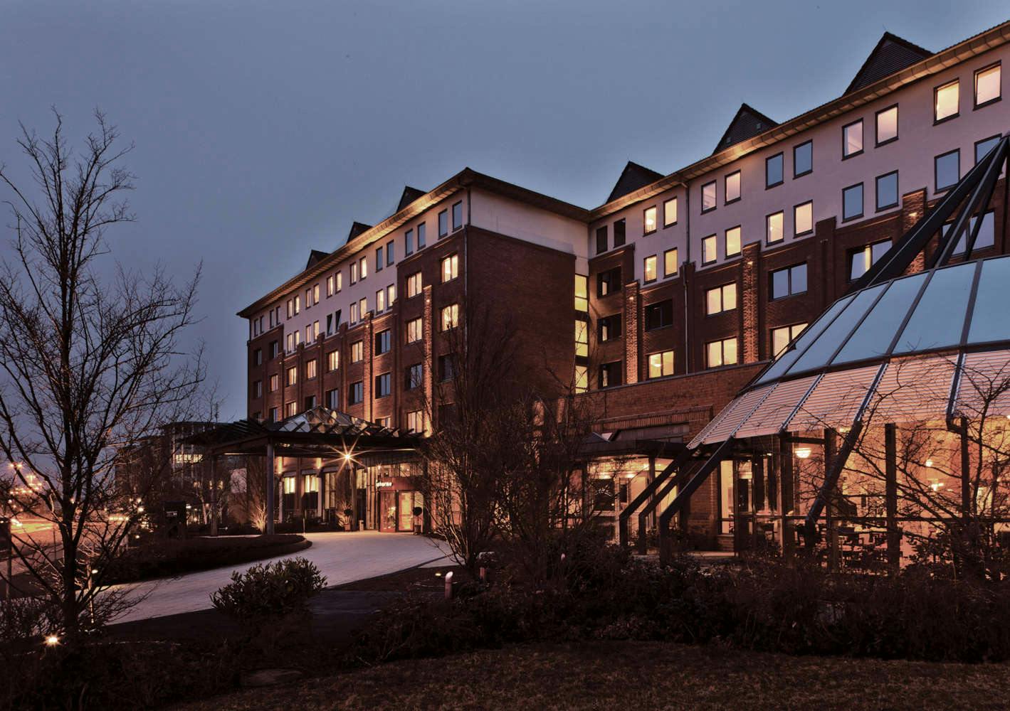 Hotel H4 HOTEL HANNOVER MESSE(FORMERLY COPTHORNE HOTEL HANNOVER) photo 1