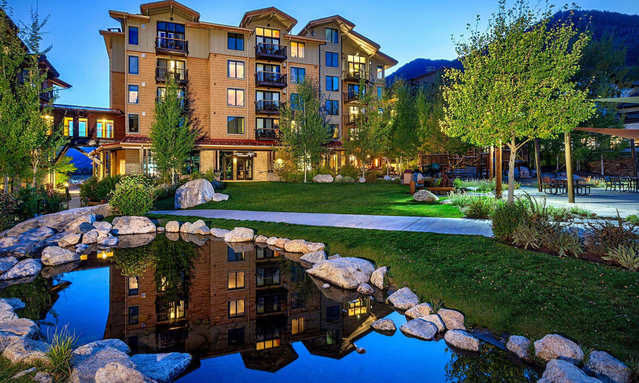 Hotel Terra – A Noble House Resort