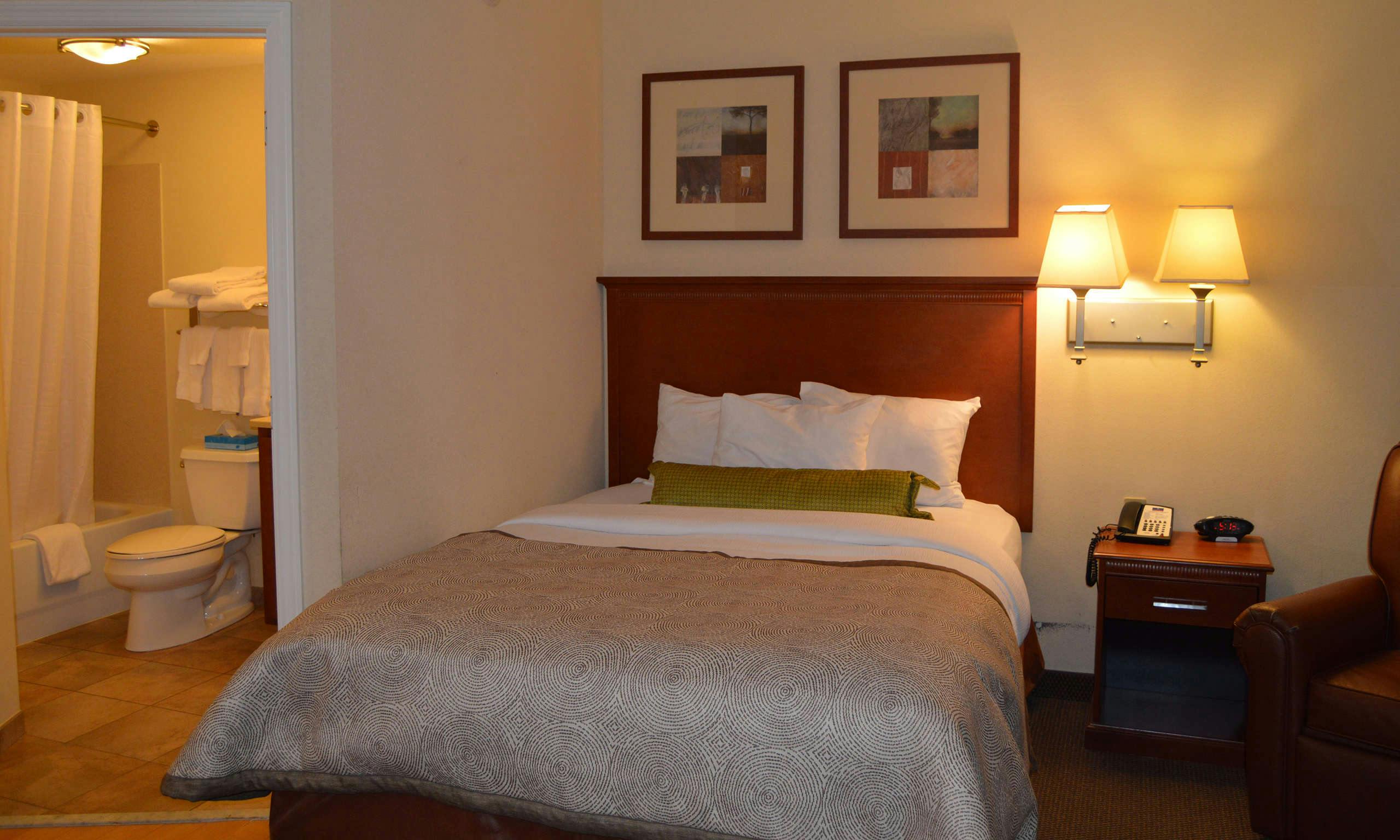 Candlewood Suites Fort Myers Sanibel Gateway