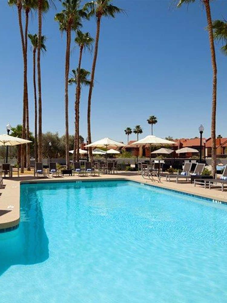 Hotel Four Points by Sheraton Phoenix South Mountain photo 5