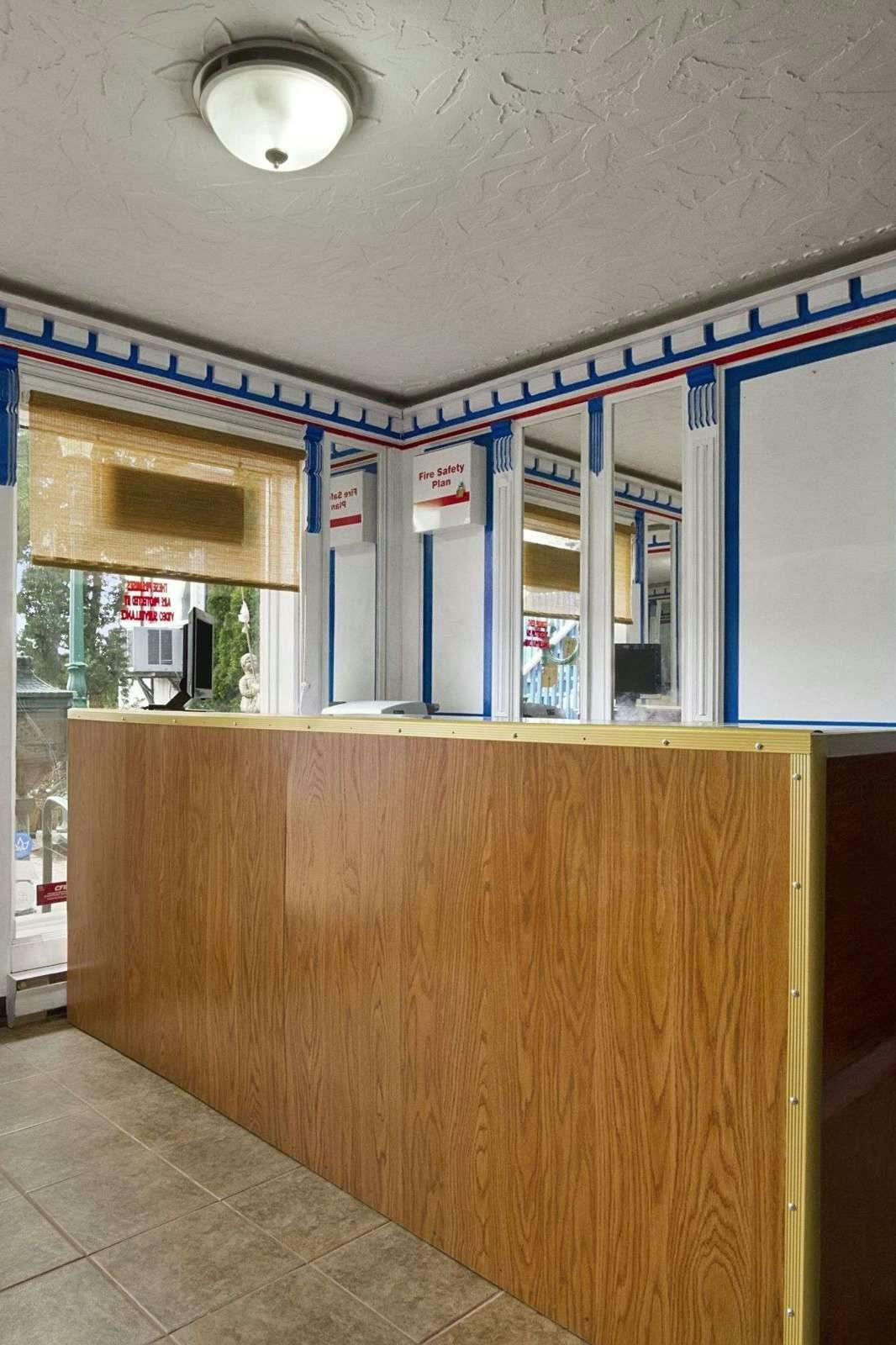 Hotel Knights Inn Lindsay photo 4