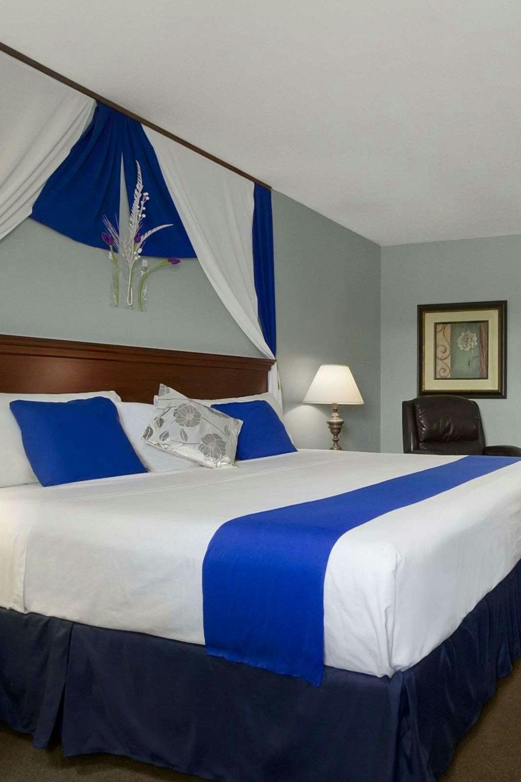 Hotel Knights Inn Lindsay photo 1