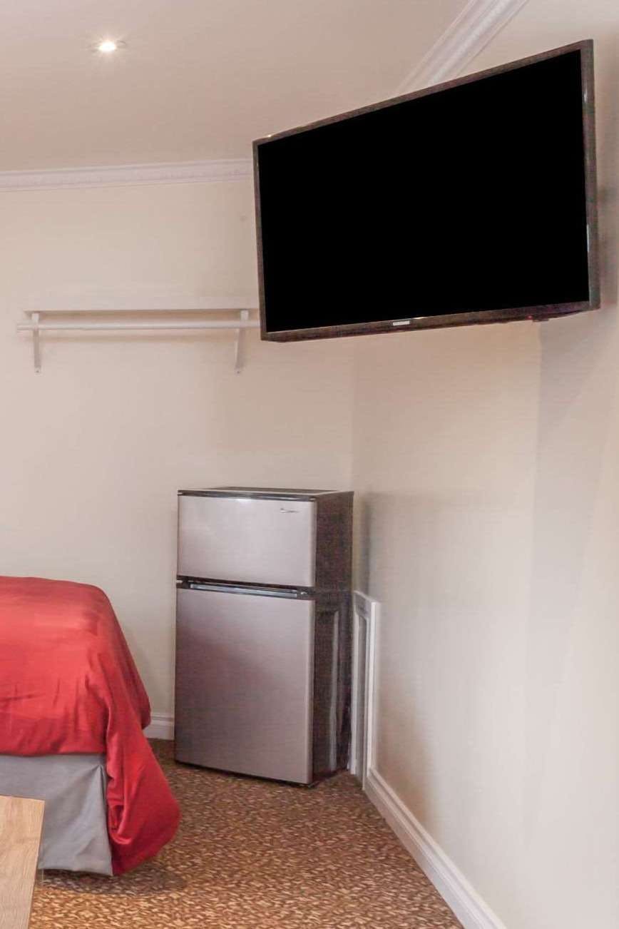 Hotel Knights Inn Kingston photo 3