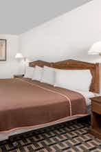 Hotel Knights Inn Slaton photo 1