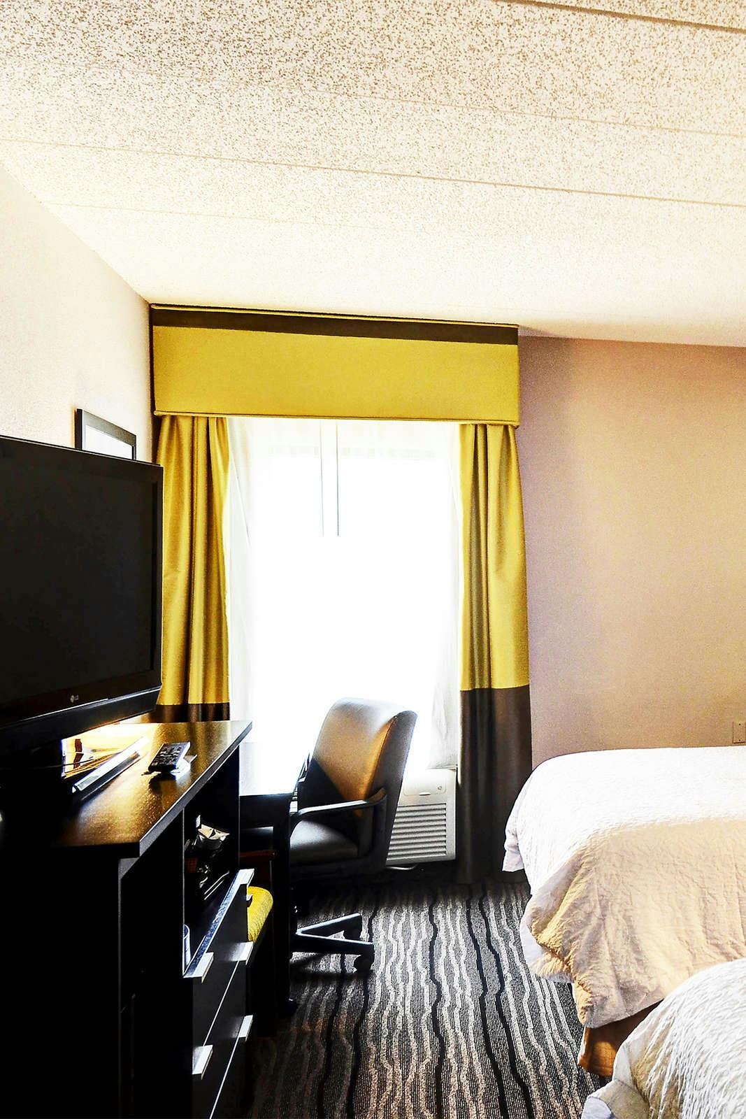 Hotel Hampton Inn Bowie photo 3