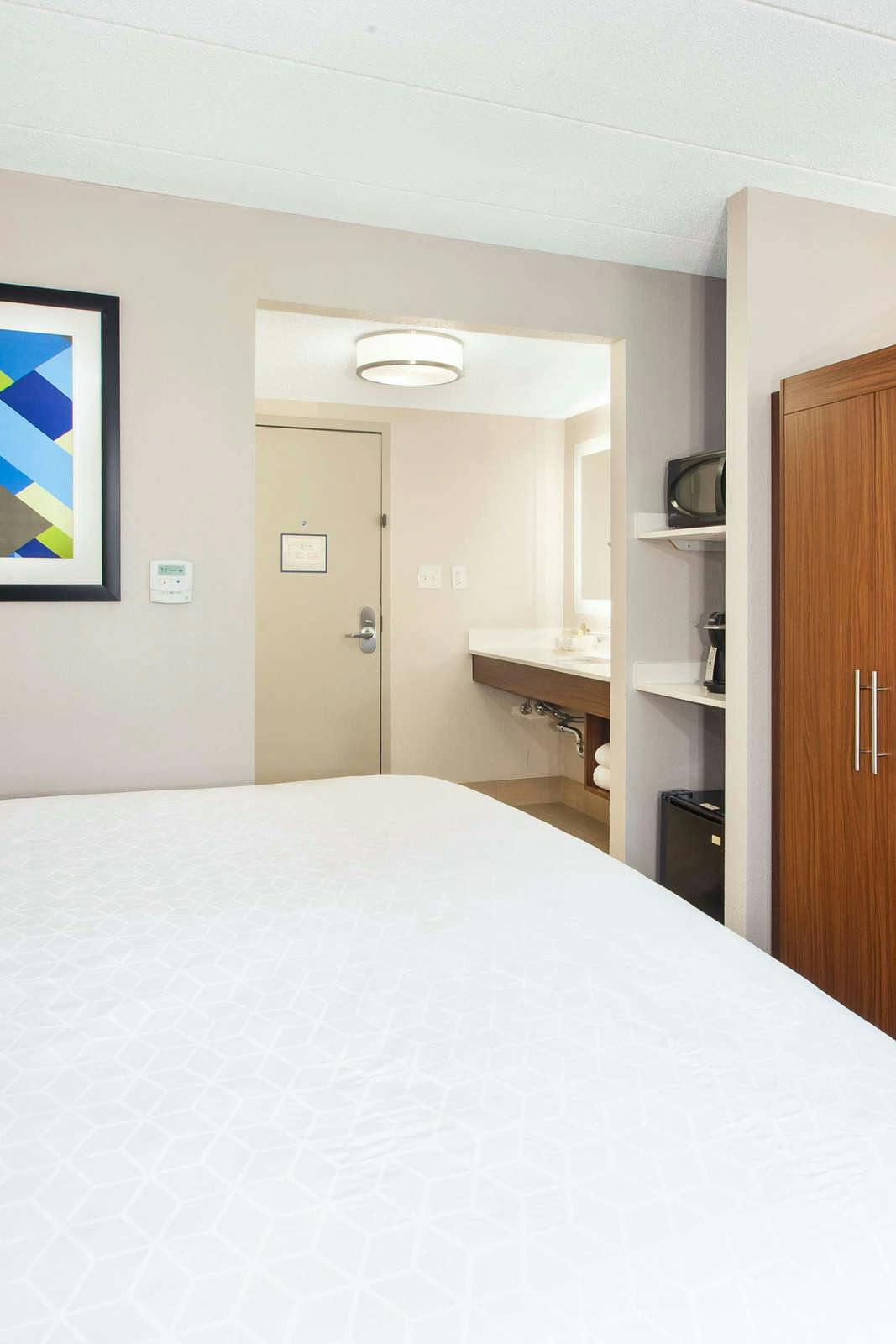 Hotel Holiday Inn Express Fairfax photo 5