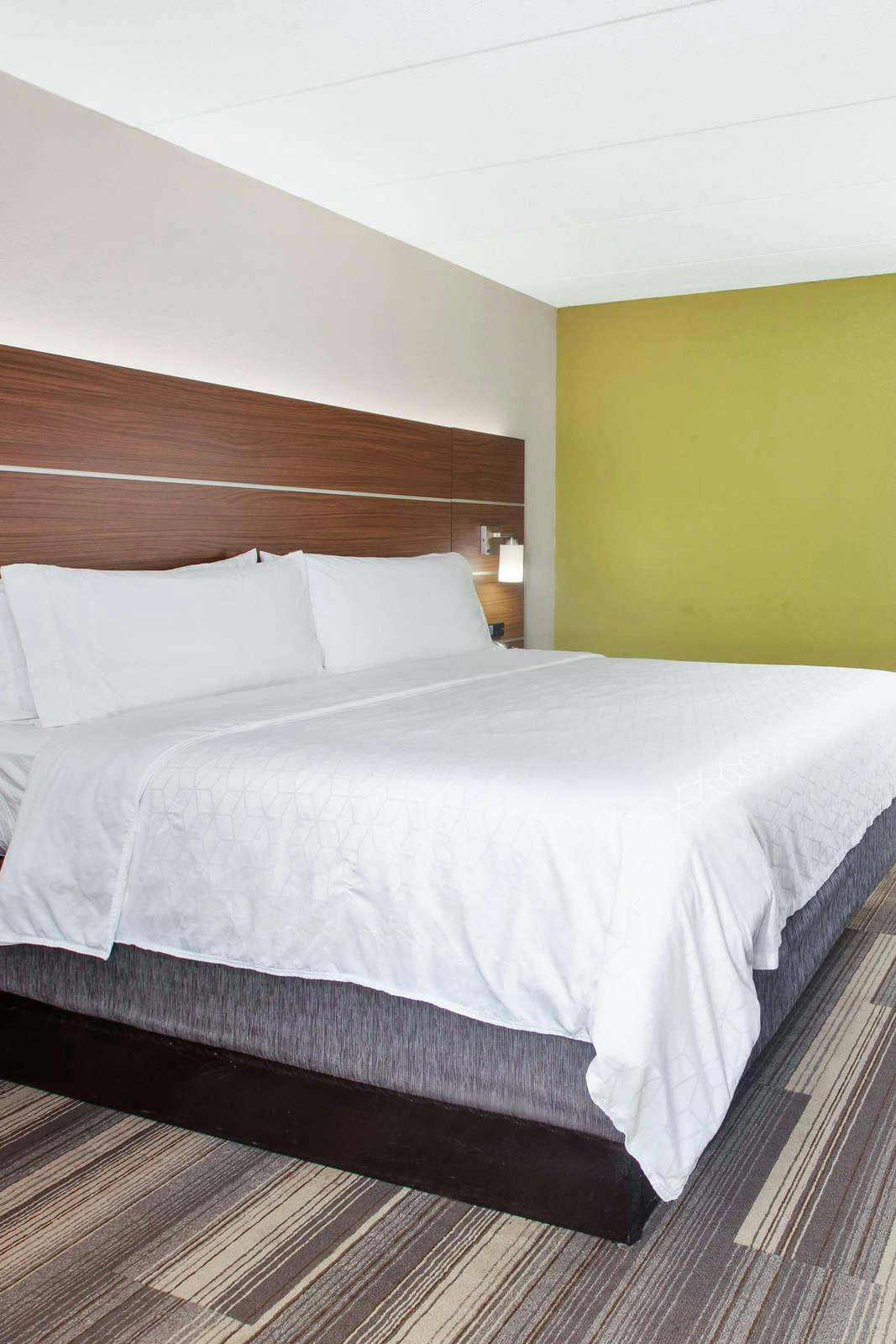 Hotel Holiday Inn Express Fairfax photo 1