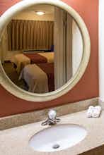 Hotel Red Roof Inn Laredo photo 3