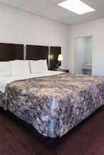 Hotel Knights Inn Longview photo 1