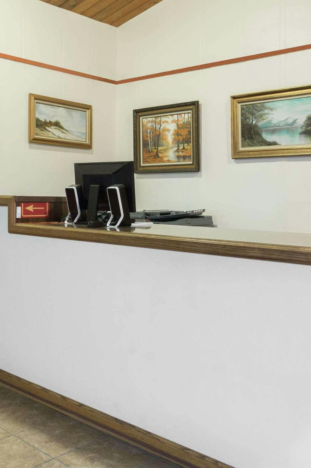 Hotel Knights Inn Boardman photo 3