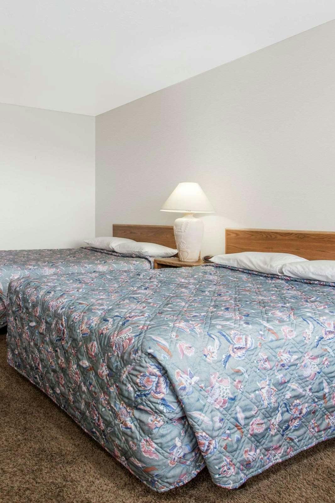 Hotel Knights Inn Boardman photo 2