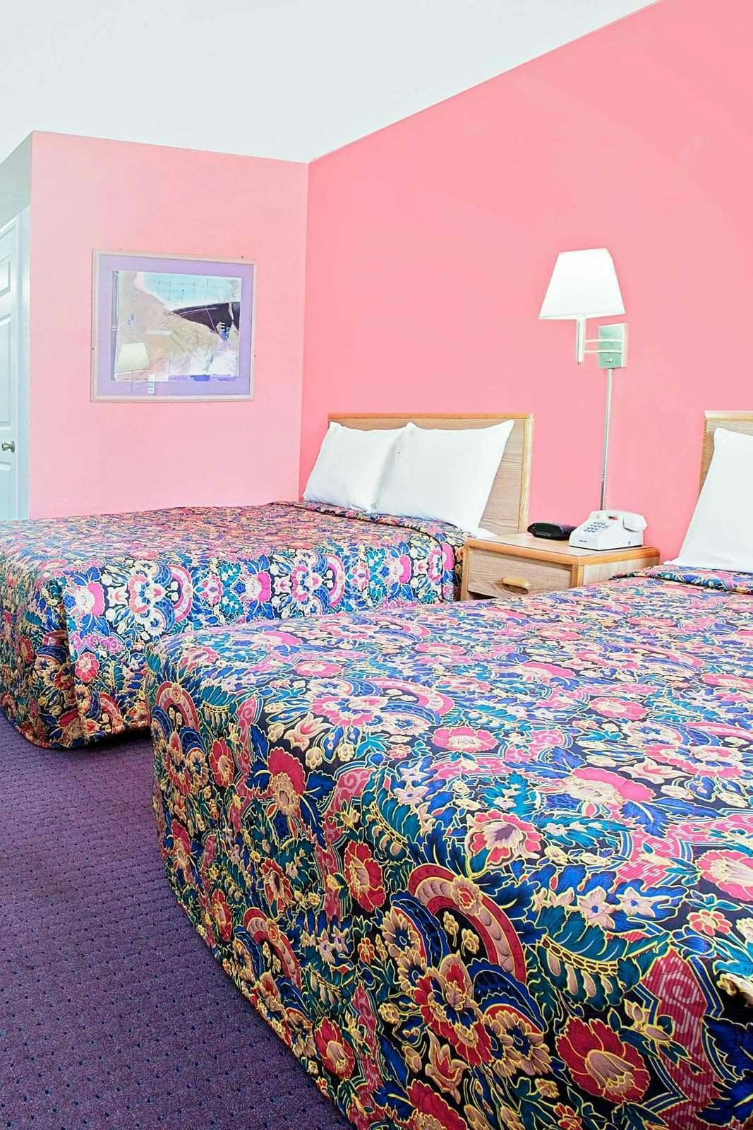 Hotel Knights Inn Muskogee photo 2