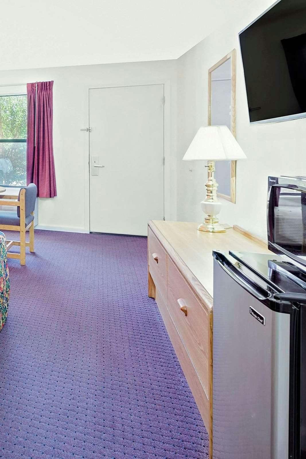 Hotel Knights Inn Muskogee photo 3