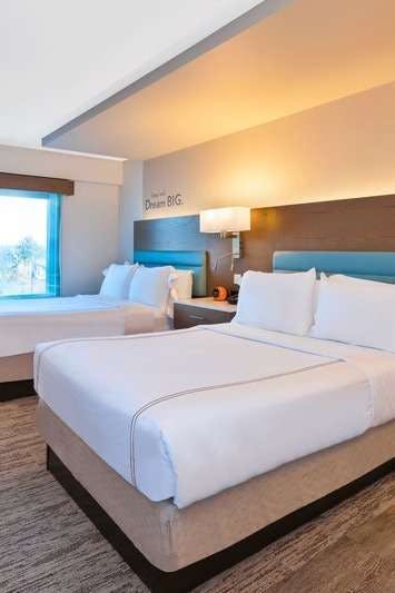 Hotel Even Hotels Ann Arbor photo 2