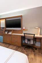 Hotel Even Hotels Ann Arbor photo 3