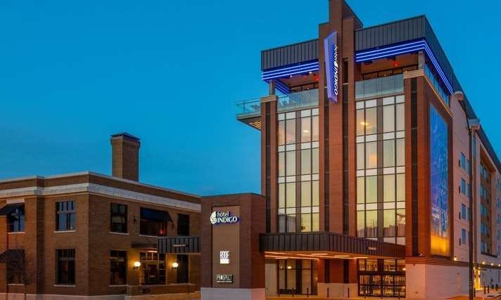 Hotel Indigo Tulsa Dwtn Entertainment Area