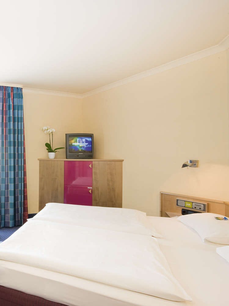 Hotel Mercure Napoli Centro Angioino photo 2