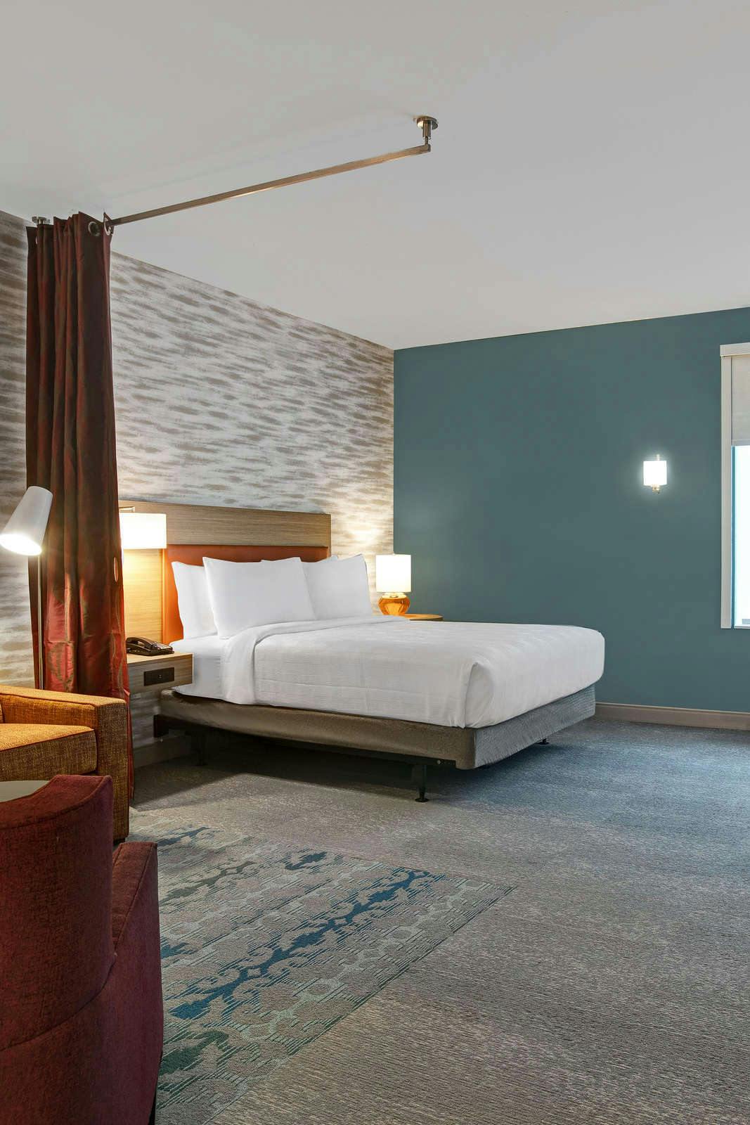 Hotel Home2 Suites by Hilton Milwaukee Downtown photo 2