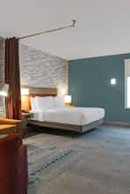 Hotel Home2 Suites by Hilton Milwaukee Downtown photo 2