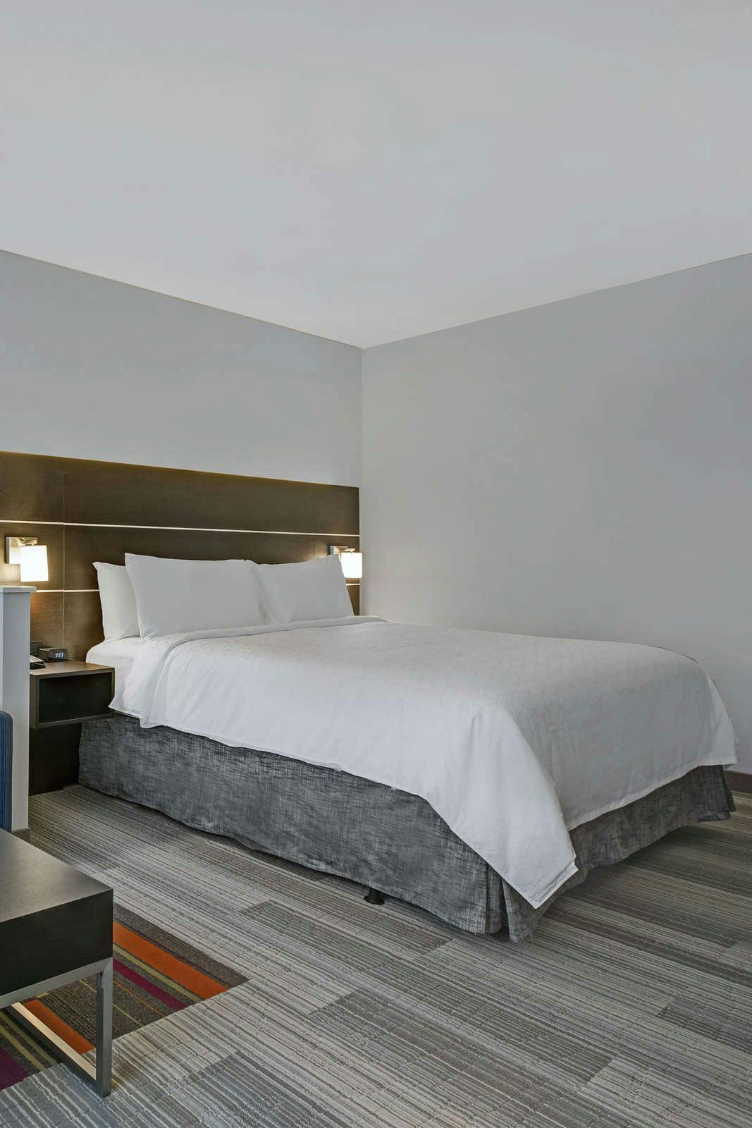 Hotel Holiday Inn Express Milwaukee Downtown, an IHG Hotel photo 4