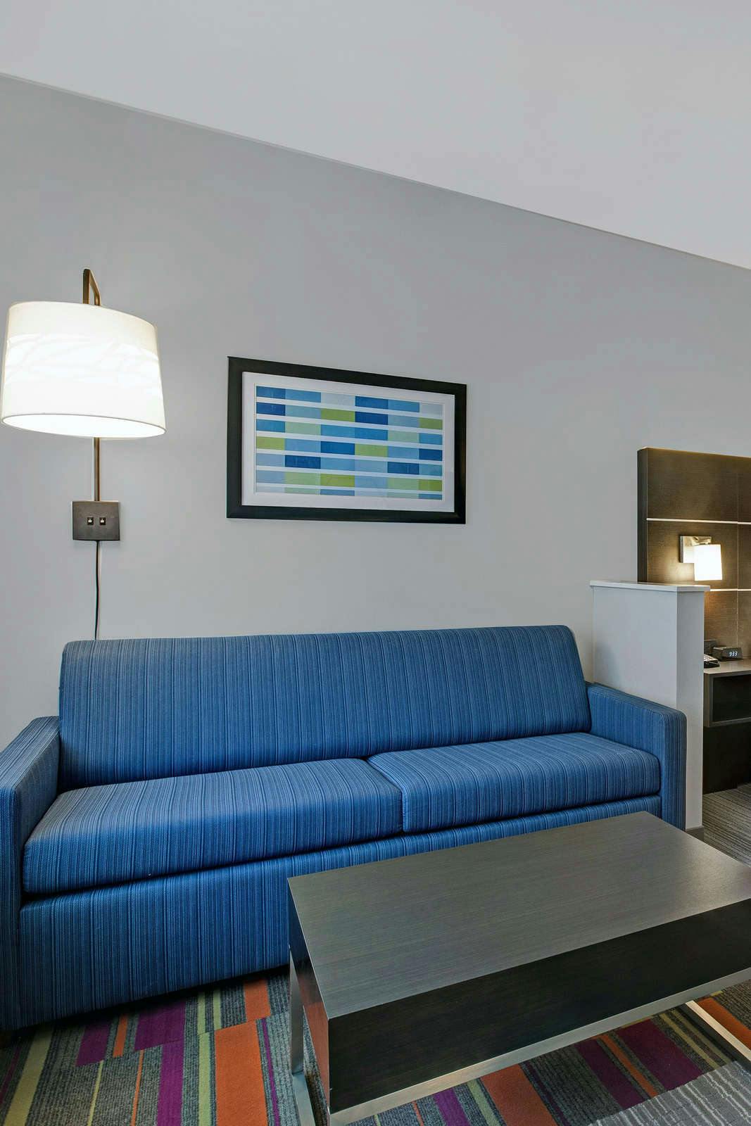 Hotel Holiday Inn Express Milwaukee Downtown, an IHG Hotel photo 3