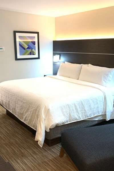 Hotel Holiday Inn Express Allentown North photo 1