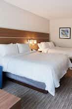 Hotel Holiday Inn Express & Suites Fayetteville photo 2
