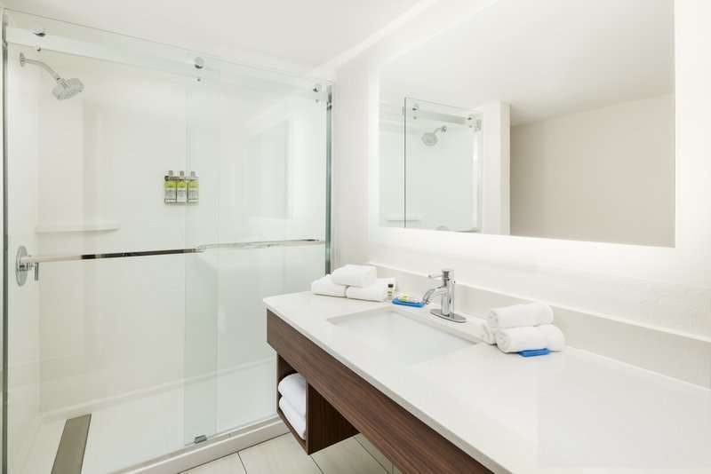 Hotel Holiday Inn Express & Suites Atlanta Tucker Northlake photo 3