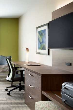 Hotel Holiday Inn Express & Suites Canton photo 2