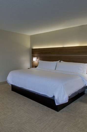 Hotel Holiday Inn Express Horse Cave photo 1