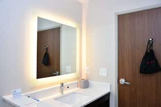 Hotel Holiday Inn Express & Suites Bensenville O'hare photo 2