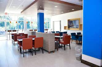 Hotel Holiday Inn Express & Suites Bensenville O'hare photo 4