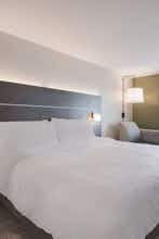 Hotel Holiday Inn Express & Suites Chicago Hoffman Estates photo 1
