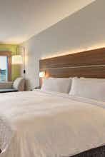 Hotel Holiday Inn Express & Suites Charlotte Southwest photo 1