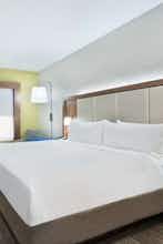 Hotel Holiday Inn Express & Suites Columbus Airport East photo 1