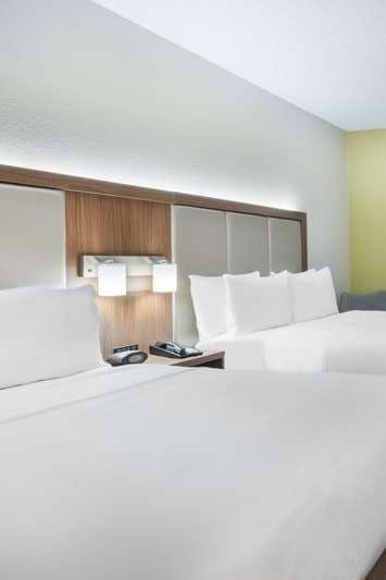 Hotel Holiday Inn Express & Suites Columbus Airport East photo 2