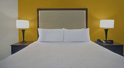 Holiday Inn Express & Suites Cincinnati Riverfront