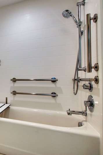 Hotel Holiday Inn Express & Suites Findlay North photo 5