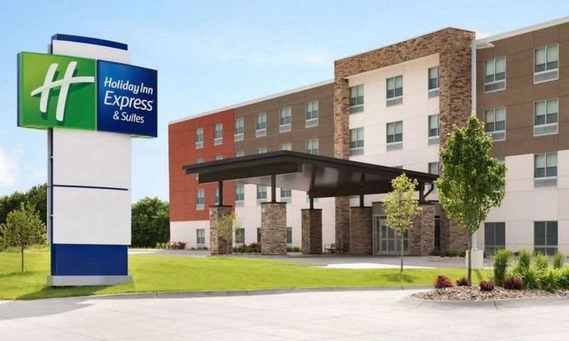 Holiday Inn Express & Suites Miramar